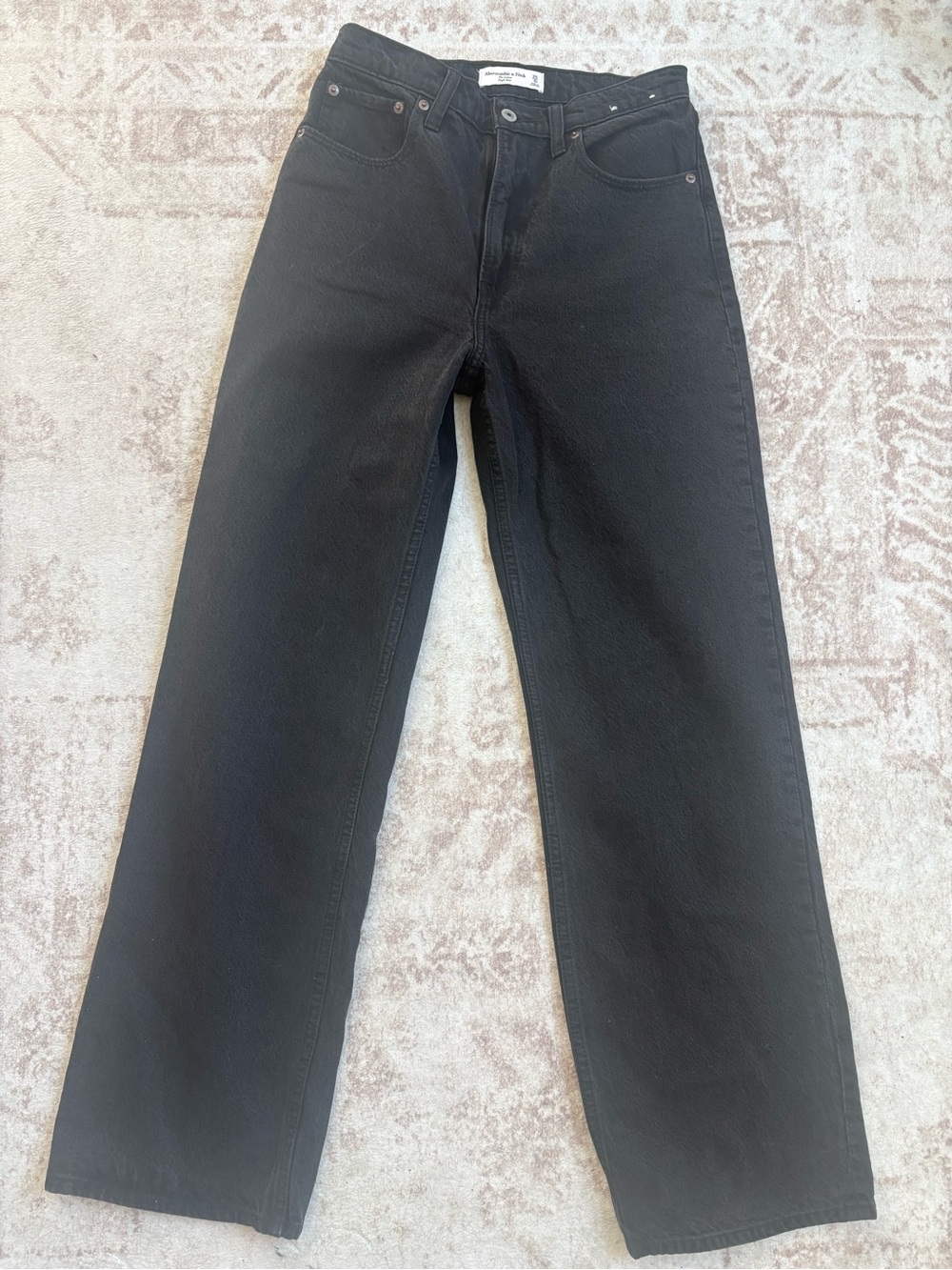 NWT Abercrombie & Fitch Women's Black Straight Jeans